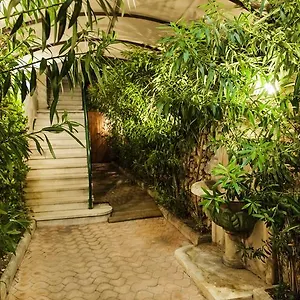 https://hotel-vendome-aix-en-provence.aixenprovencehotels.org