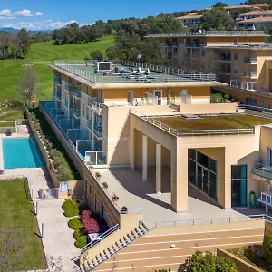 Néméa Side Sophia Antipolis Apartahotel